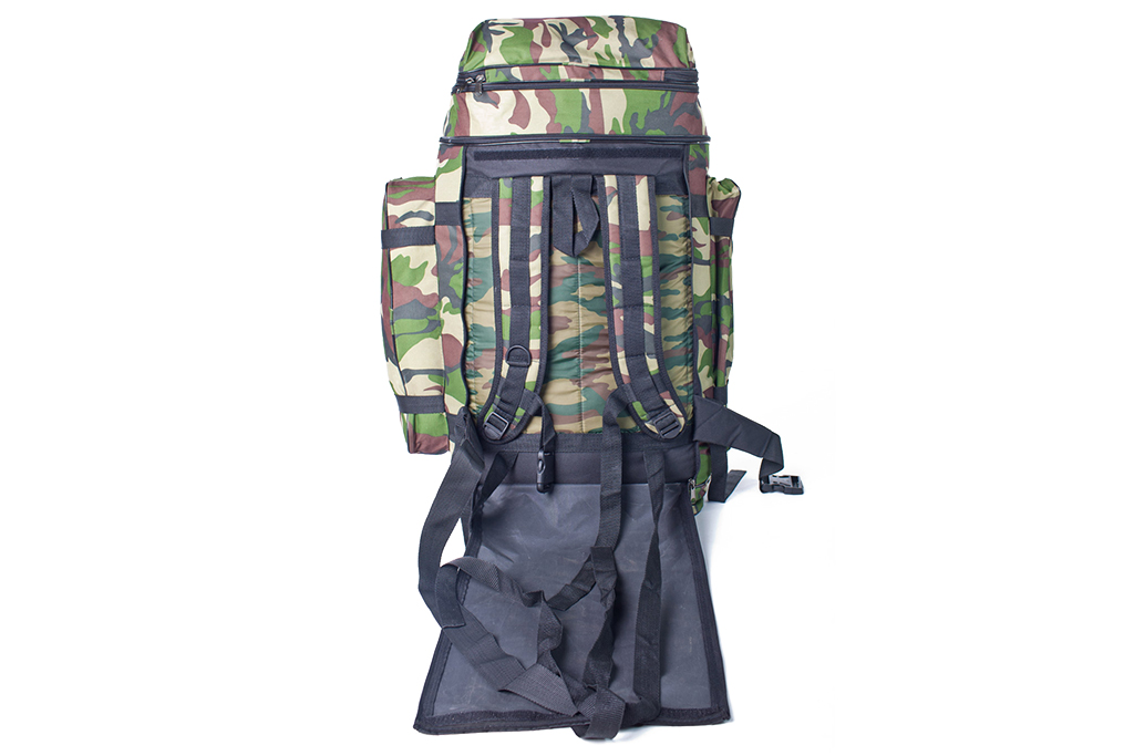 Большая сумка-баул, с функцией рюкзака, Два объёмных кармана, боковые карманы, Поясная поддержка, большая сумка, военная тематика